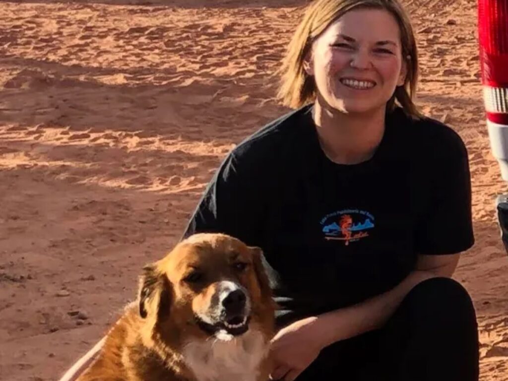 one of the lake powell paddleboards and kayaks guides, Brit with her dog